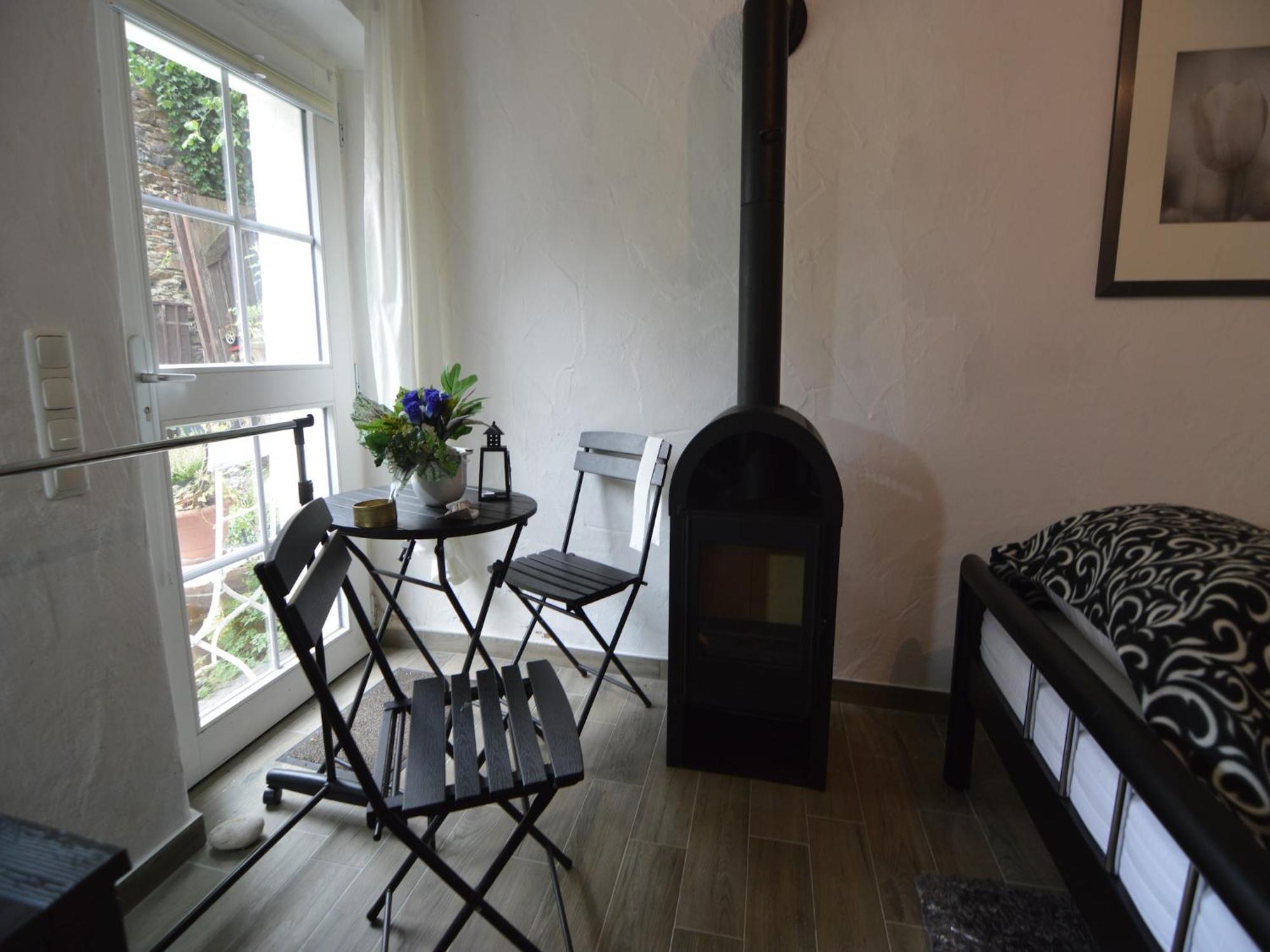 Cozy Apartment In Immerath With Fishing Near Exterior photo
